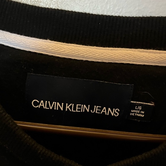 Calvin Klein sweater - Picture 2 of 3